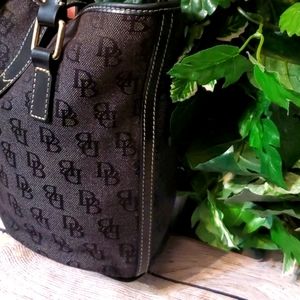 dooney and bourke north south bucket bag